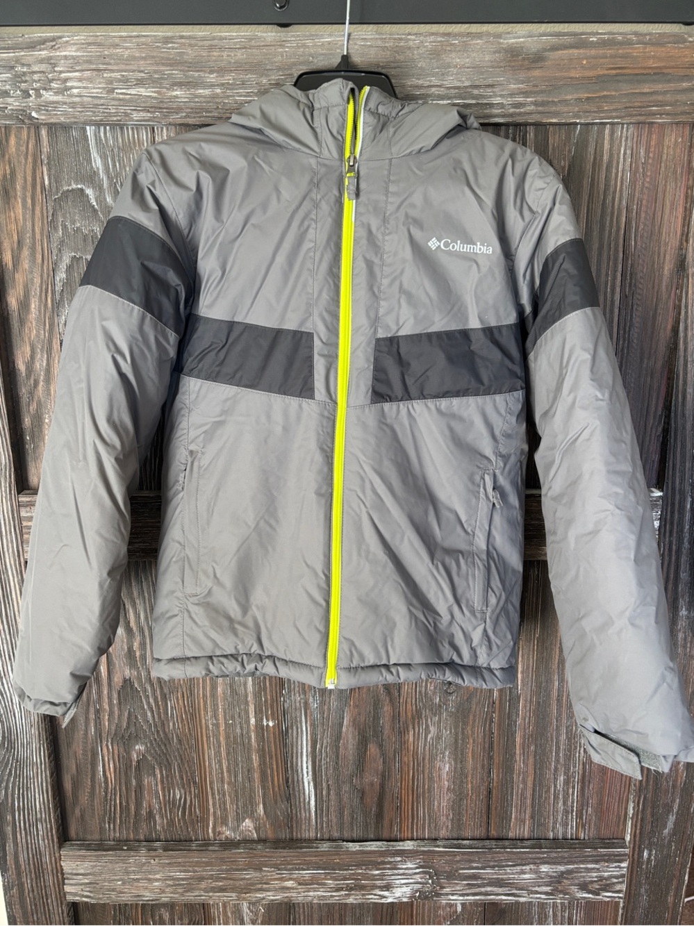 Columbia Gray & Black Hooded Puffer Jacket with Zipper